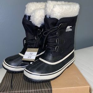 SOREL SNOW BOOTS